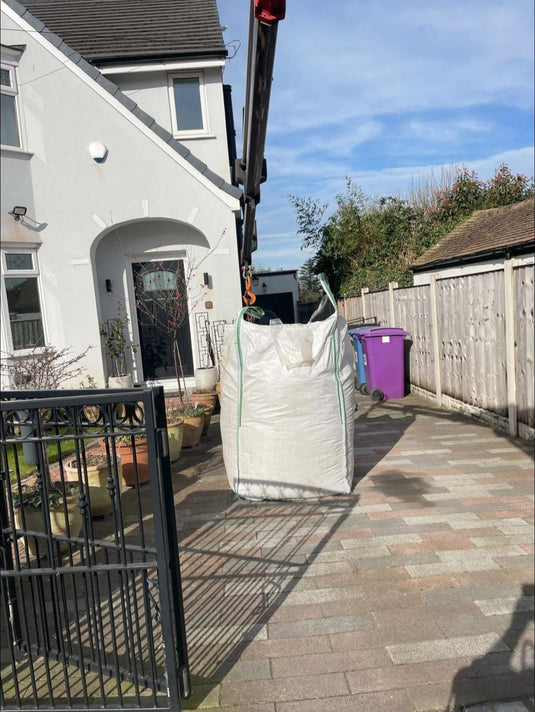 Premium Quality Farm Yard Manure 850 or 1600 Litre Bag