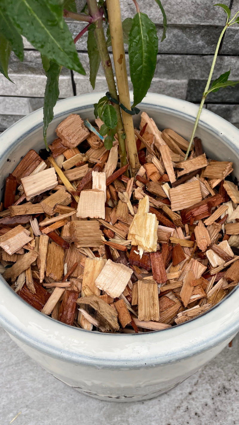 Load image into Gallery viewer, Garden &amp; Play Area Safe Wood Chip Hardwood
