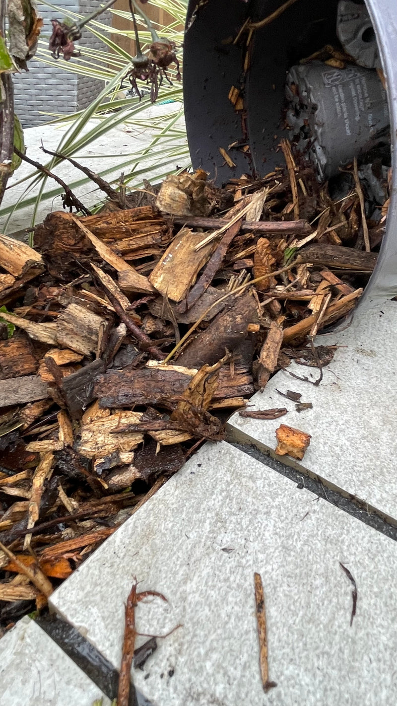 Load image into Gallery viewer, Garden Decorative Tree Bark Mulch 0-65mm
