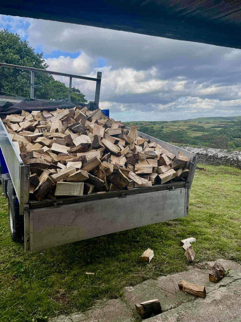Load image into Gallery viewer, 4m3 Transit Tipper Load Seasoned Hardwood Logs

