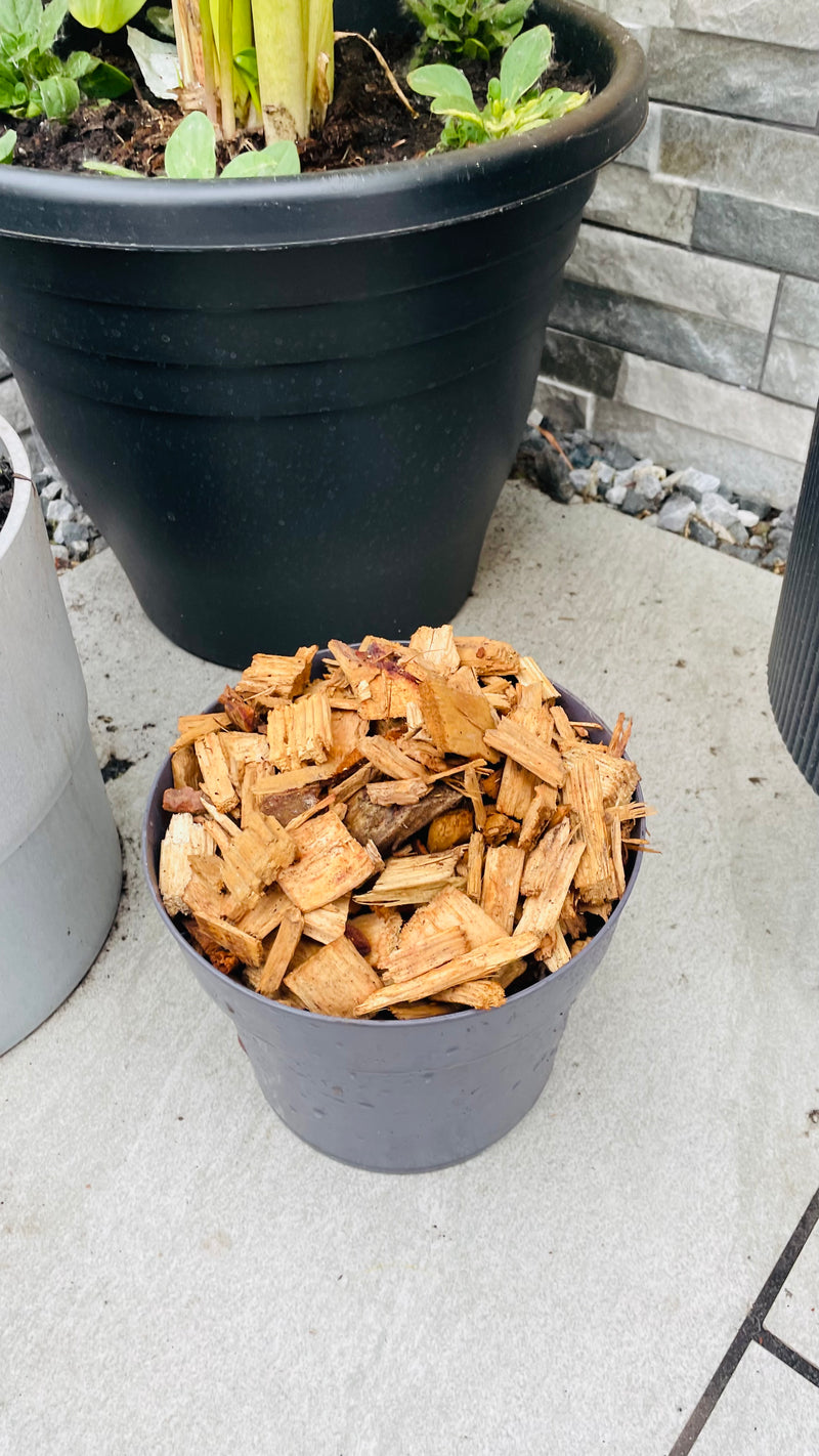 Load image into Gallery viewer, Garden &amp; Play Area Safe Wood Chip Softwood
