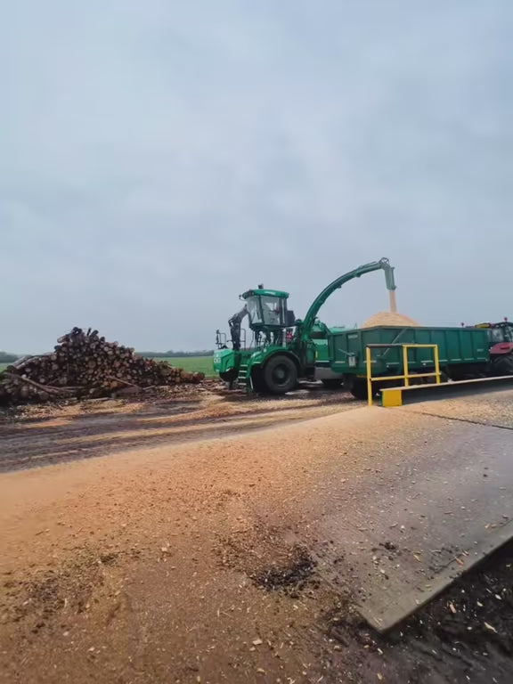 Load and play video in Gallery viewer, Garden &amp; Play Area Safe Wood Chip Mulch 850 - 1600 Litre Bag

